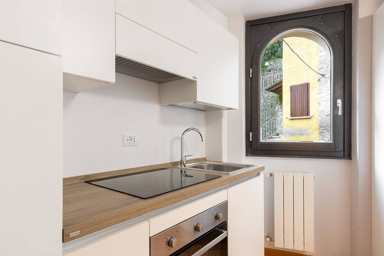 Appartement entier, Lemon House 2 in Gardone Riviera, Montagnes autour du lac de Garde