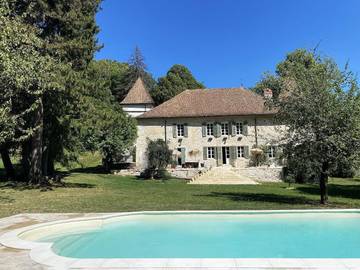 Gîte pour 15 personnes à Montanges
