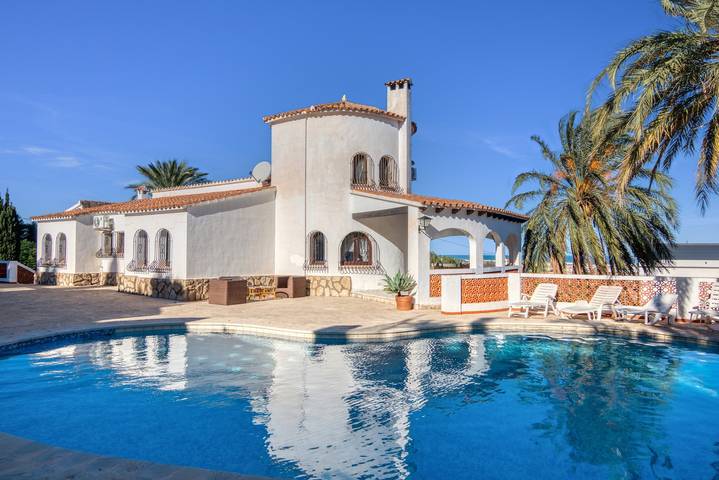 Holiday rental for 10 people in Dénia