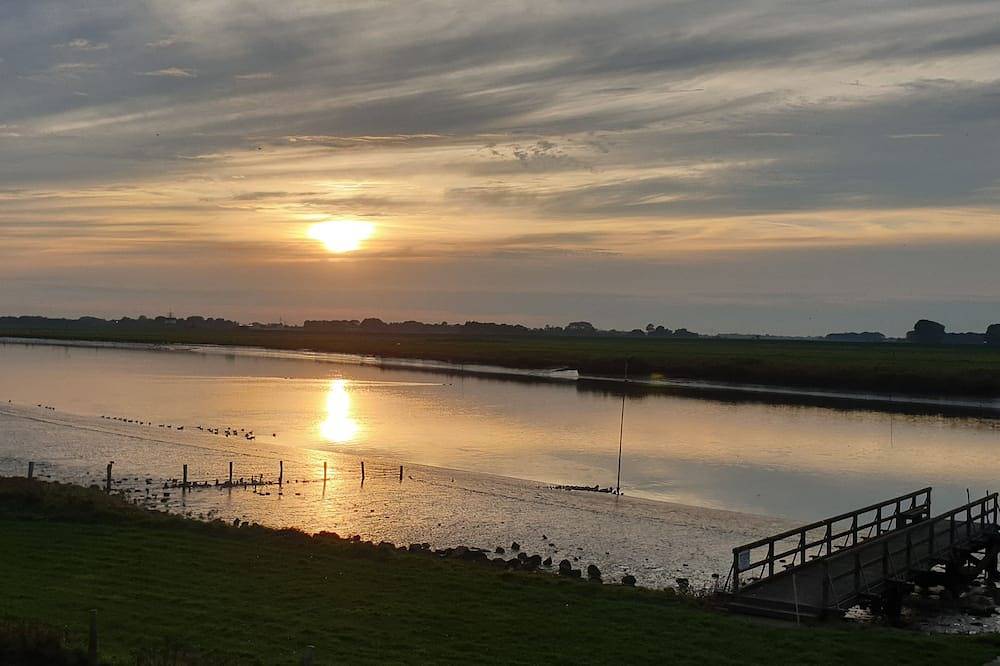 Ferienwohnung in Alleinnutzung  mit Garten und Teich, Nähe Sankt Peter Ording in Lehe, Halbinsel Eiderstedt