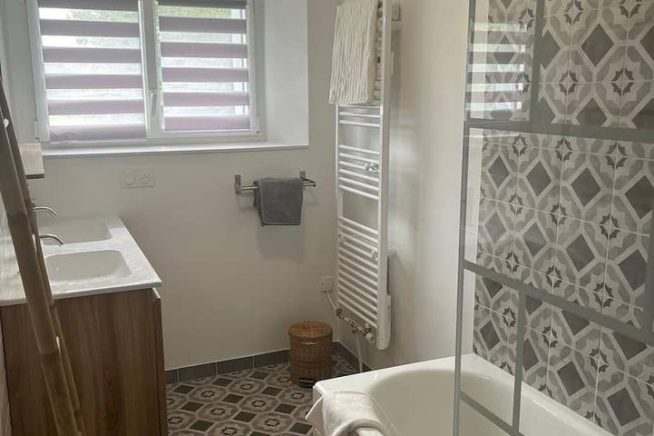 Gîte pour 6 personnes, avec jacuzzi ainsi que terrasse et jardin à Marvejols - 4