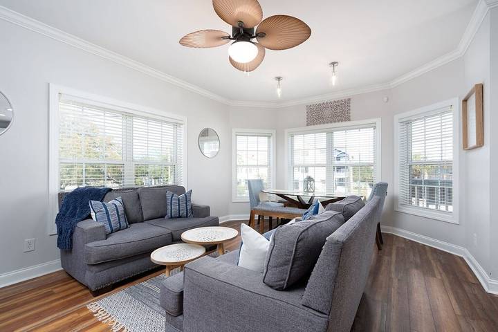 Vacation house for 14 people, with balcony, with pets in Garden City (SC)