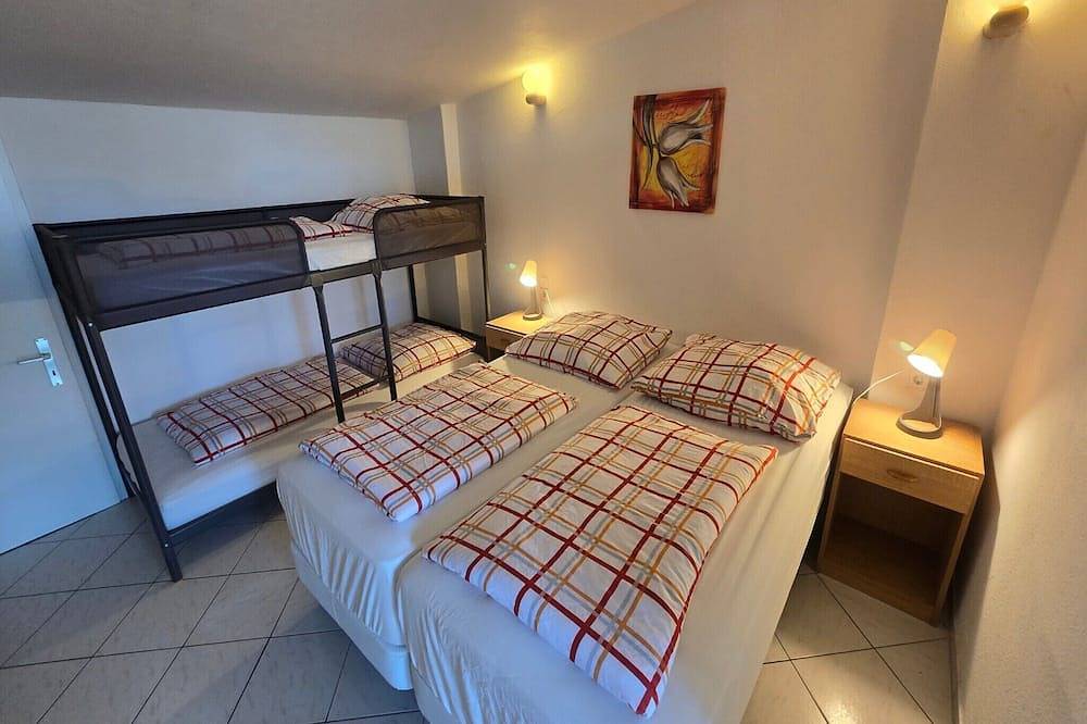 Ganze Wohnung, Ferienwohnung im Ferienpark mit Seezugang in Dabel, Ludwigslust-Parchim