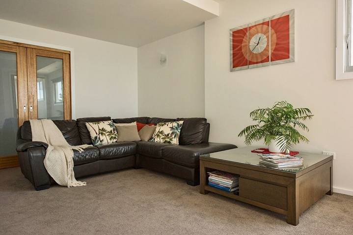 Holiday home for 8 people, with hot tub and garden in Kiama