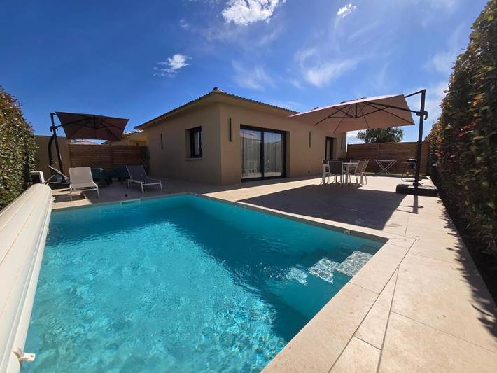 Chalet para 6 personas, con terraza y piscina - 1