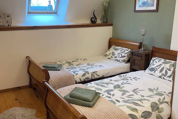 Gîte pour 6 personnes, avec jardin à Beauficel - 4