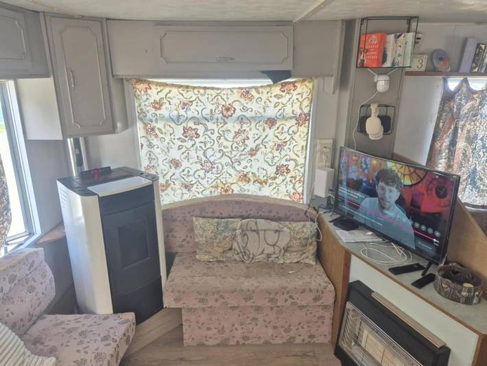 Location de vacances pour 6 personnes, avec piscine ainsi que vue et jardin, animaux acceptés à Philippeville - 4