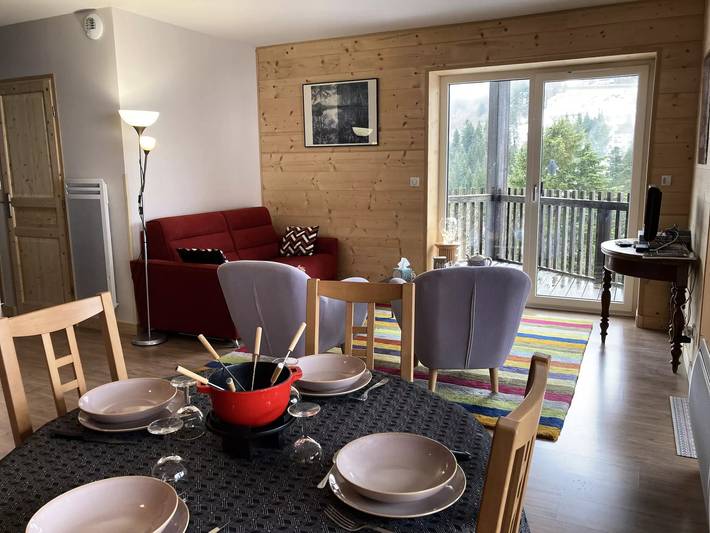 Gîte pour 6 personnes, avec terrasse dans Le Lioran