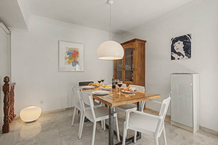 Casa Buganvilla a Vélez con vista mare, Wi-Fi e aria condizionata in Caleta de Velez, Vélez-Málaga