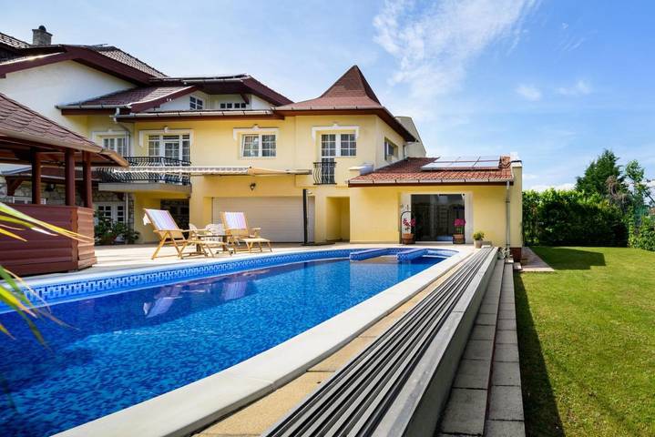 Dom gościnny dla 2 osób, z sauna i ogród oraz jacuzzi i basen w Eger
