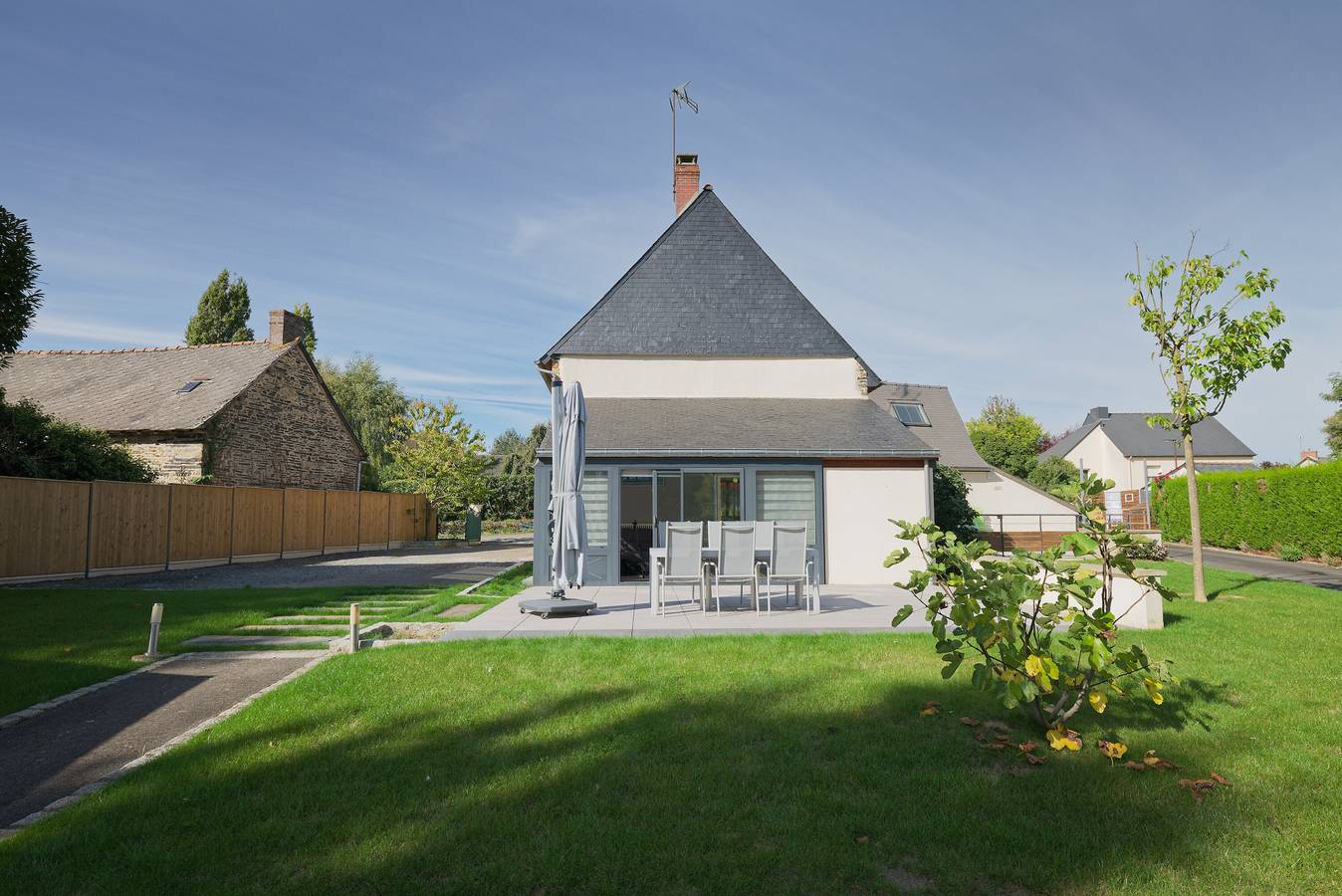 Casa de vacaciones 'Cours Péan' con terraza privada, jardín privado y Wi-Fi in Châteaugiron, Región de Rennes