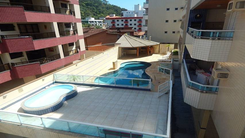 Casas e apartamentos de temporada para 6 pessoas, com terraço e sauna e ainda piscina em Praia Grande Ubatuba