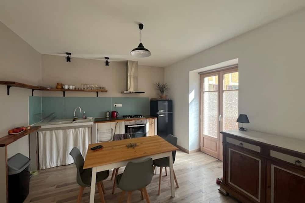 Ganze Wohnung, A stone's throw from the Centre: All-Convenience Apartment With Close Conveniences! in Tende, Mittelmeerküste (Frankreich)