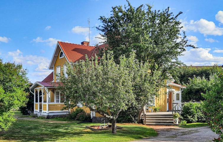 Ferienhaus für 7 Personen, mit Garten in Virserum