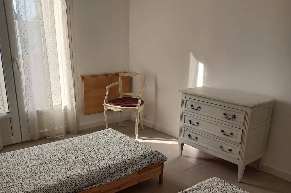 Apartamento entero, Easttoulon 1rst independent floor of a villa, 3 rooms  70 m², balconies, terrace in Tolón, Region de Toulon
