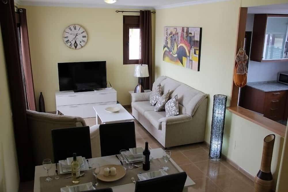 Beautiful 3 Bedroom Detached Villa with Private Pool, Wifi,  Tv, Bbq, Full Ac. in Playas de Vera, Vera