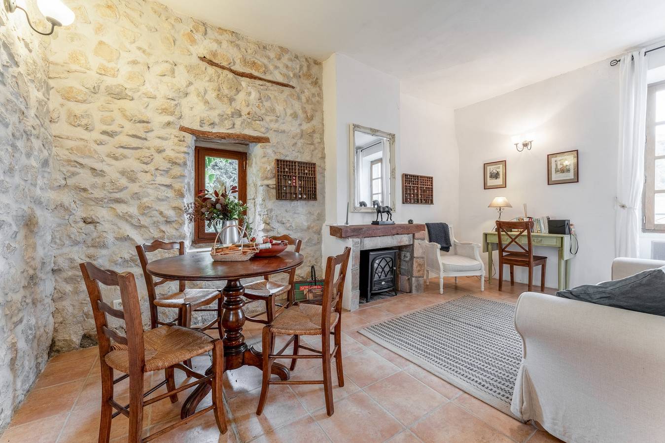 Cottage „Luxury Lodge für 2 Personen“ mit Gemeinschaftspool, Wlan und Klimaanlage in Lussan, Nimes und Umgebung