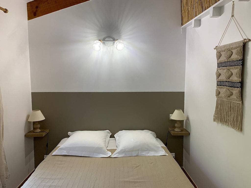 Studio entier, Bastide Sainte Agnès, gîte l'Olivier in Carpentras, Parc naturel régional du Mont-Ventoux