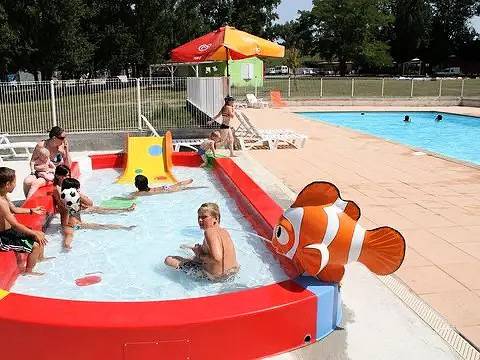 Mobilhome pour 4 Personnes in Pont-du-Château, Région de Clermont-Ferrand
