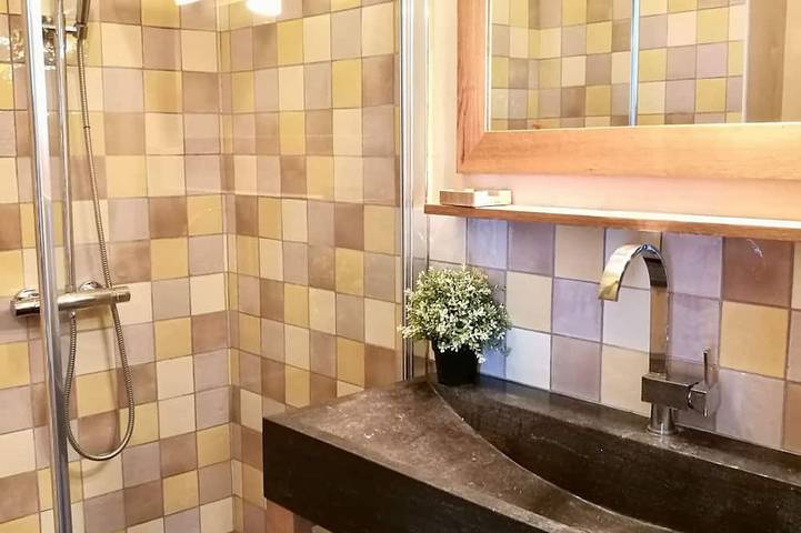 Gîte pour 15 personnes, avec Jardin et Piscine à Corconne - 3