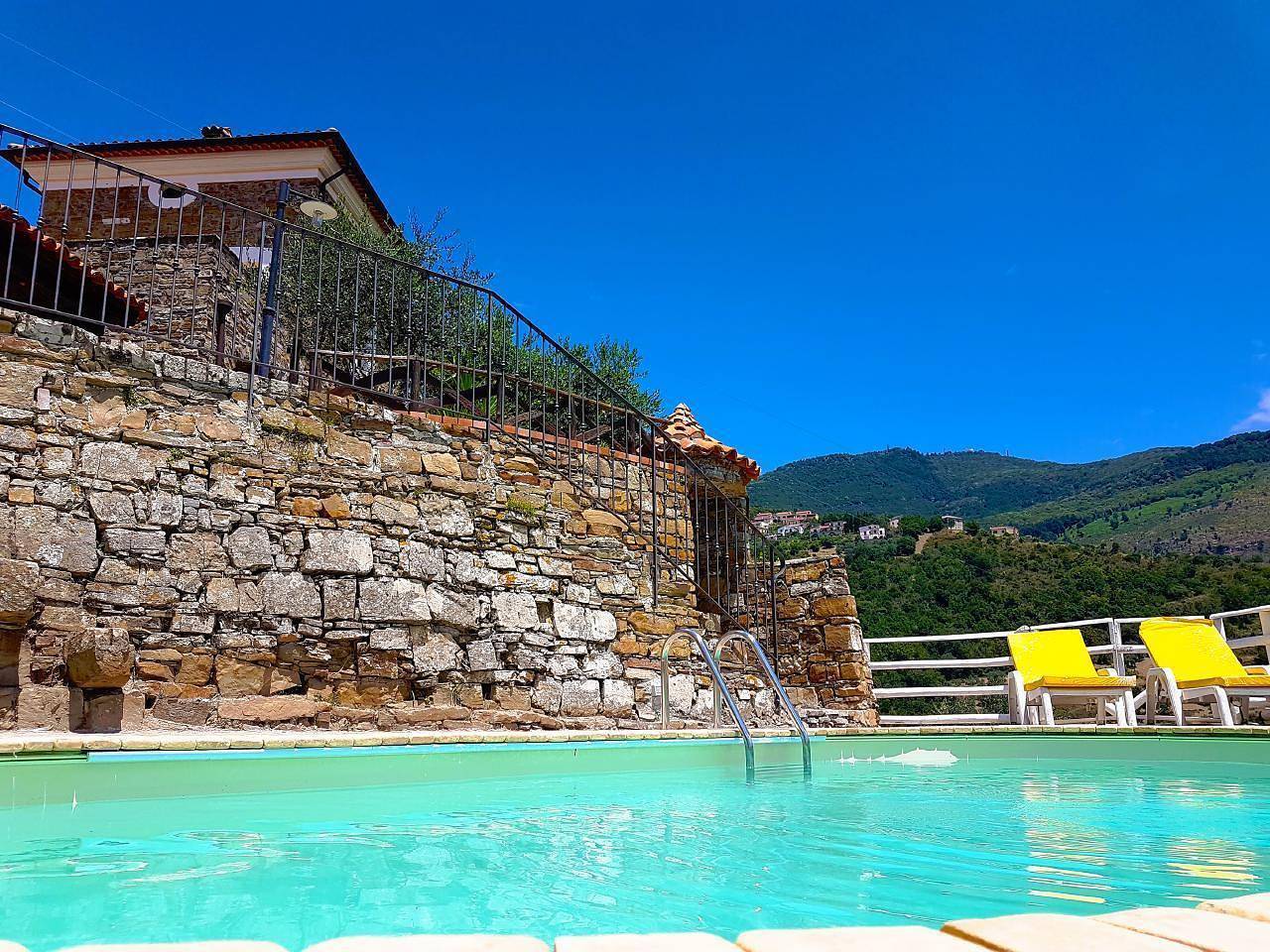 Casa con piscina privata e vista meravigliosa in San Mauro Cilento, Cilento
