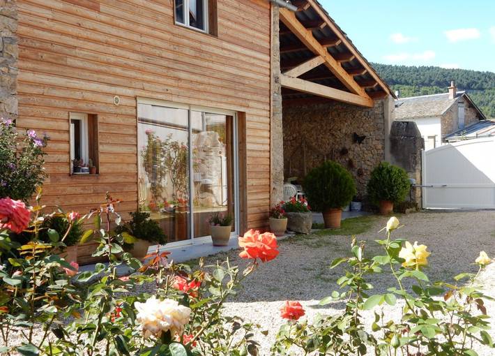 Gîte pour 3 personnes, avec jardin et terrasse, animaux acceptés