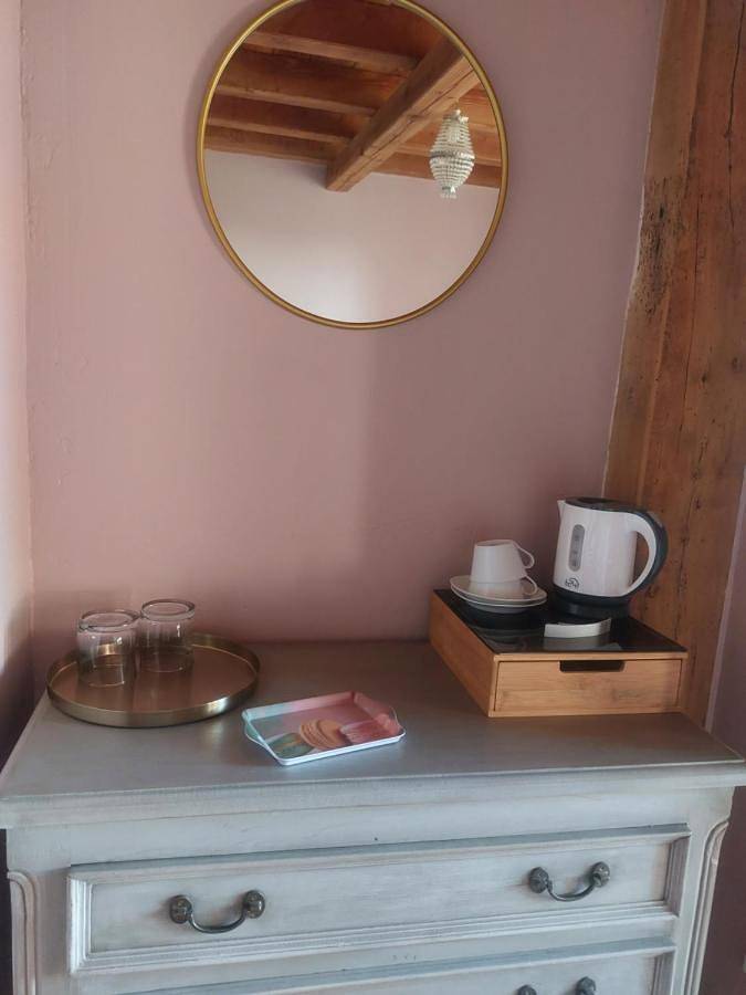 Location de vacances pour 2 personnes, avec vue ainsi que piscine et jardin à Lacour - 2