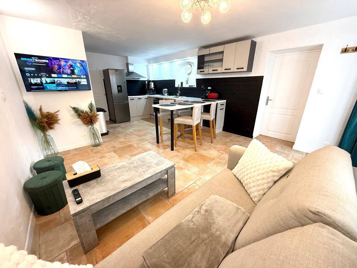 Appartement entier, Two-Bedroom House in Publier, Région de Thonon-les-Bains