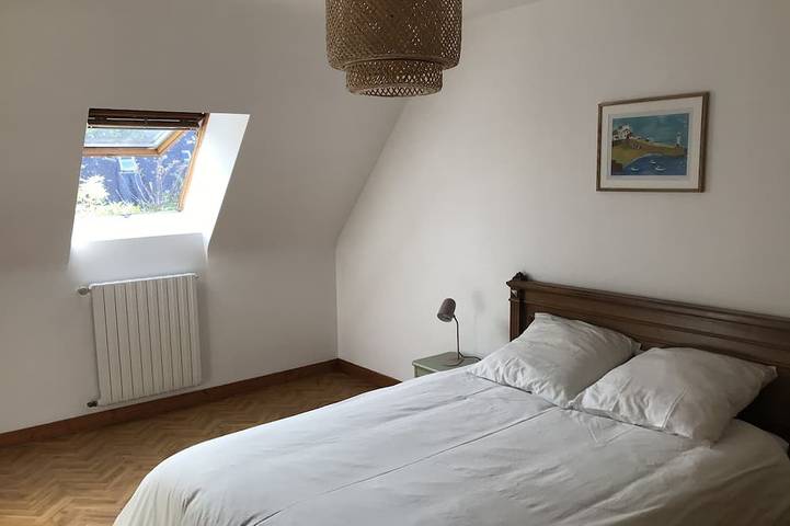 Gîte pour 4 personnes, avec jardin à Rédené - 2