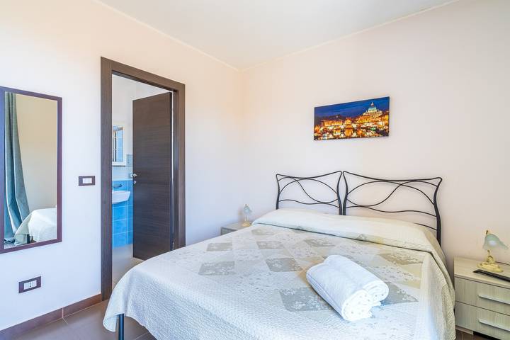 Appartement entier, Appartement de vacances "San Martino Sofia" avec terrasse privée, balcon et Wi-Fi in Cassibile, Syracuse