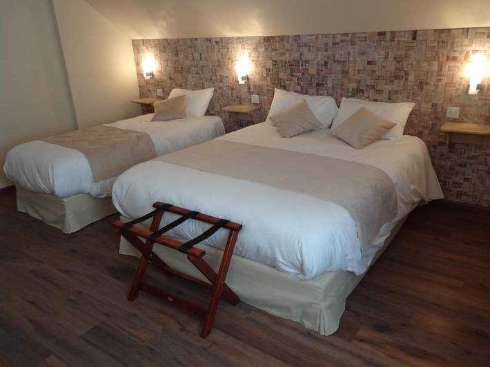 Hôtel pour 20 personnes, avec terrasse et jardin, animaux acceptés à Rupt-sur-Moselle