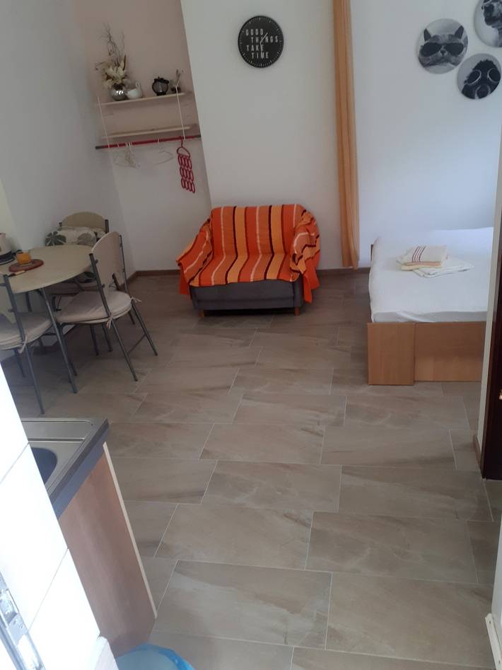 Ganze Wohnung, Studio Appartement mit Terrasse und Meerblick Kozino, Zadar As-5893-a in Strand Kožino, Zadar (Kommun)