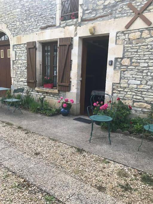 Location de vacances pour 10 personnes, avec jardin et vue, adapté aux familles à Sougères-en-Puisaye - 2