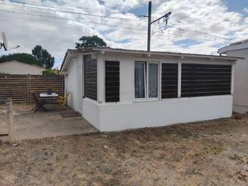 Location de vacances pour 2 personnes, avec terrasse et jardin, animaux acceptés à Soulac-sur-Mer