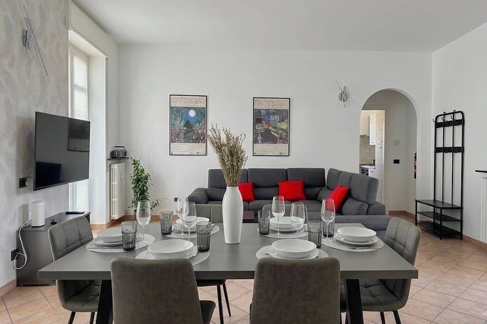 Appartement entier, Spacious apartment just a stone's throw from downtown in Arona (Lago Maggiore), Commune de Arona