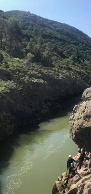 Location de vacances pour 12 personnes, avec jardin et piscine ainsi que terrasse et vue à Saint-Clément-de-Rivière - 3