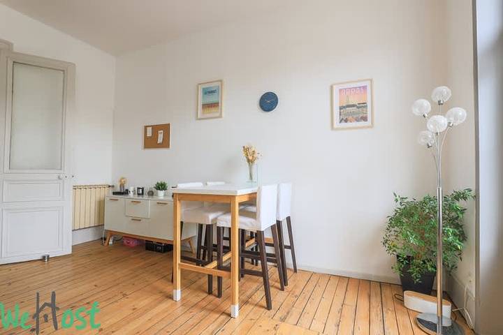 Apartamento entero, Arras • 2 ch • Balcon • Parking gratuit • Standing in Arrás (Paso de Calais), Región de Arras