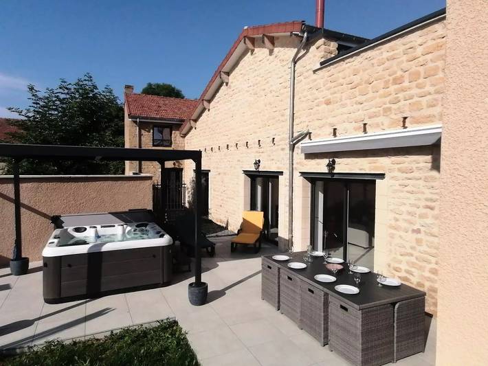 Gîte pour 8 personnes, avec sauna et jardin - 1