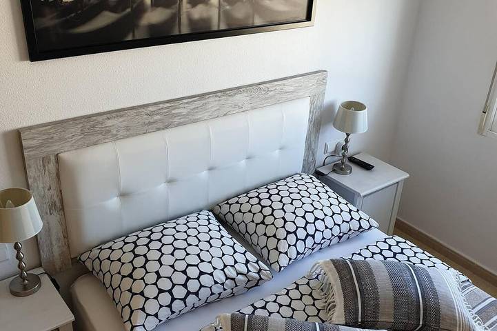 Appartement entier, Casa Girasol, appartement ensoleillé avec Wifi in Los Montesinos, Costa Blanca