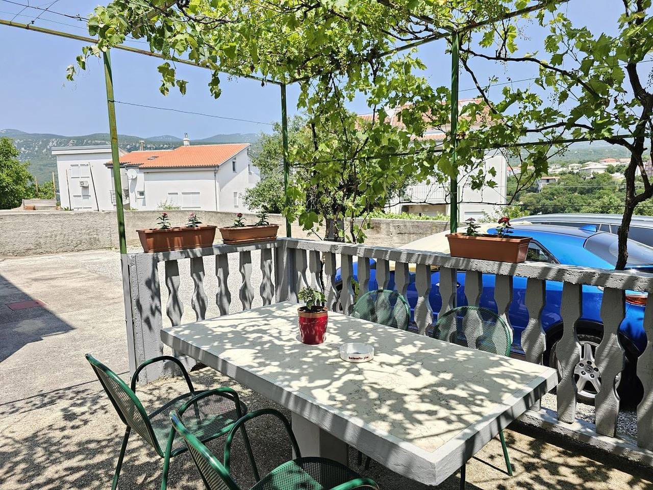 Ganze Wohnung, Ferienwohnung für 3 Personen mit Balkon/Terrasse in Plaža Bribirska obala, Novi Vinodolski