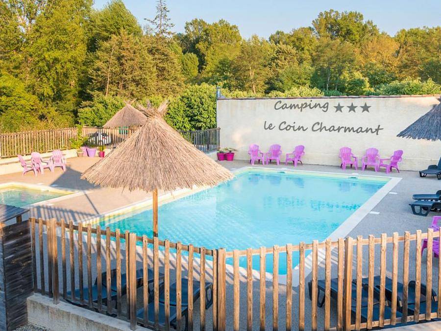 Camping pour 4 Personnes dans Chauzon, Ardèche