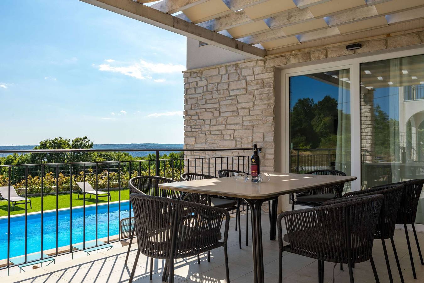 Villa für 8 Personen mit Garten in Raša, Ostküste Istrien