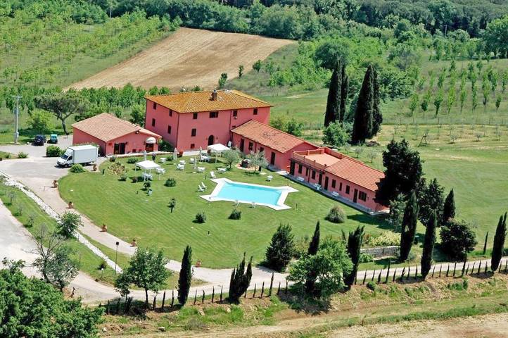 Agriturismo per 3 persone, con Terrazza e Giardino nonché Piscina e Panorama a Civitella Paganico