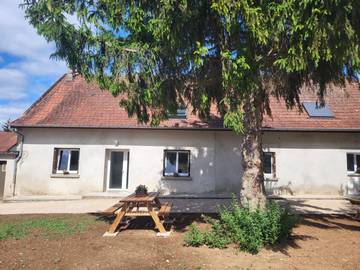 Gîte pour 6 personnes, avec jardin dans le Jura
