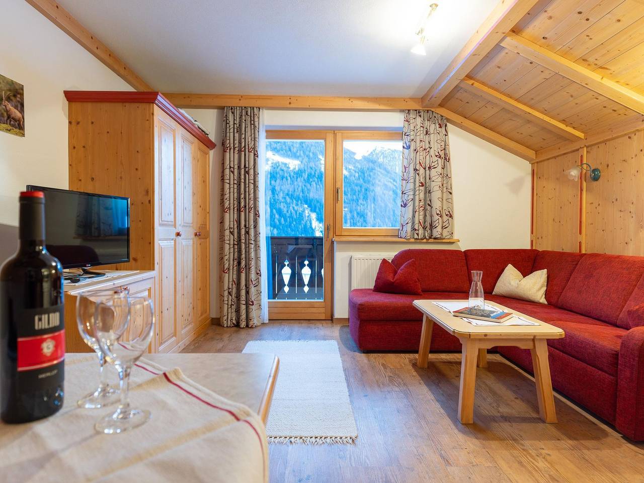 Ganze Ferienwohnung, Ferienhaus Aurora - Studio Bergfink für 2 Personen in Kals am Großglockner, Osttirol