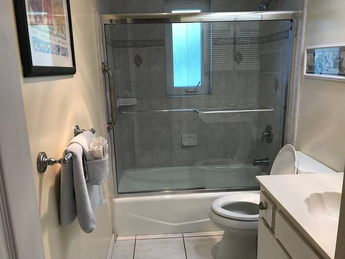 Vacation home for 6 people, with yard in Marco Island