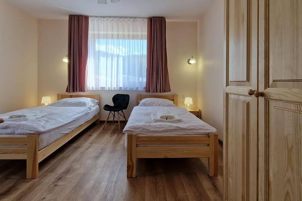 Ferienhaus in Wiśniowa mit Pool und Wald in powiat ropczycko-sędziszowski