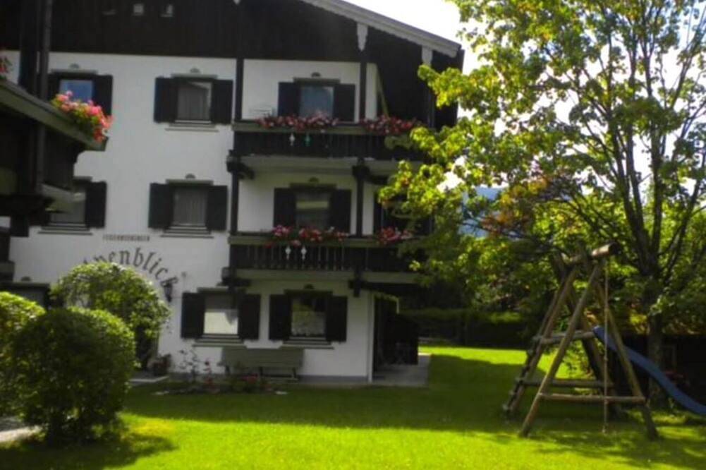 Apartamento entero, Apartamento en Inzell, 50 metros cuadrados, excelente ubicación, con un gran balcón y jardín. in Inzell, Alpes Bávaros