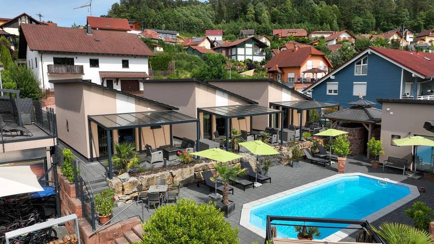Ferienwohnung für 3 Personen, mit Balkon und Terrasse sowie Garten und Sauna in der Pfalz