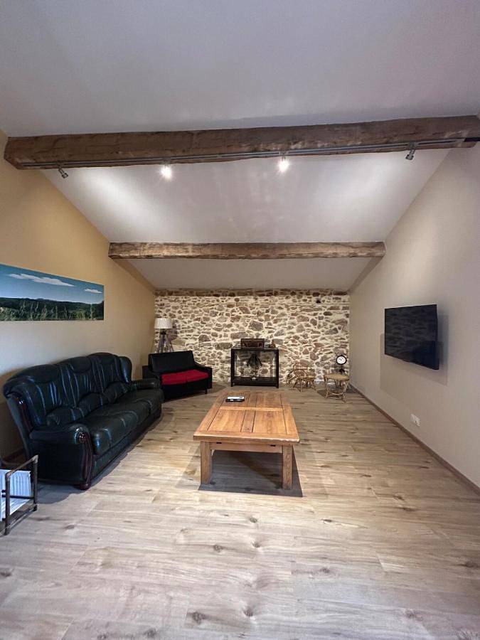 Location de vacances pour 6 personnes, avec vue et jardin à Cruzy - 2